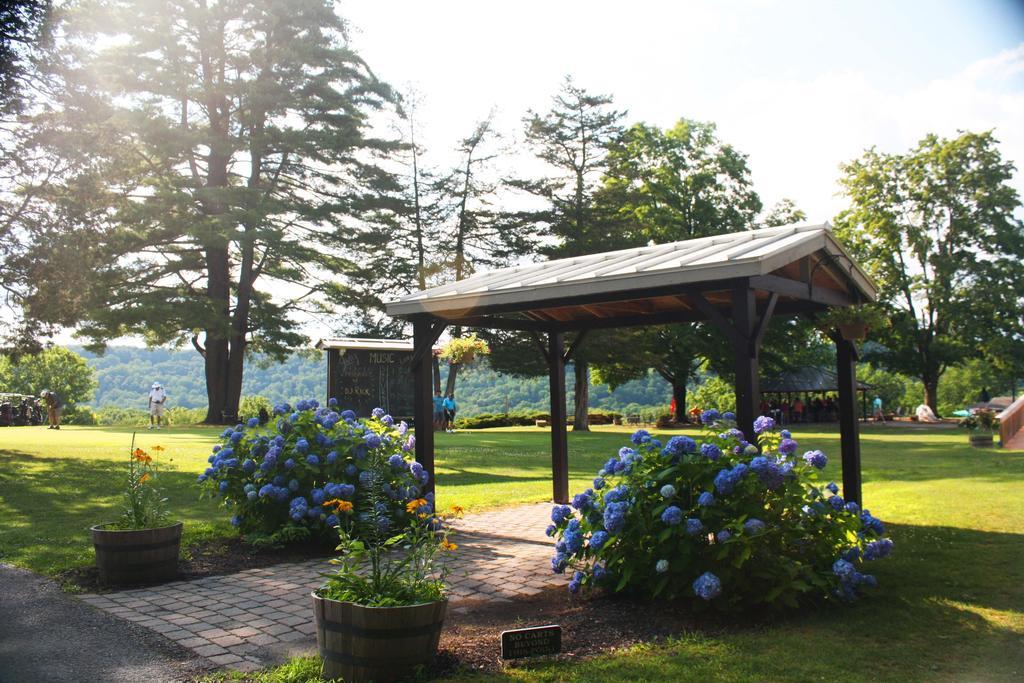 Water Gap Country Club And Resort Hotel 4*