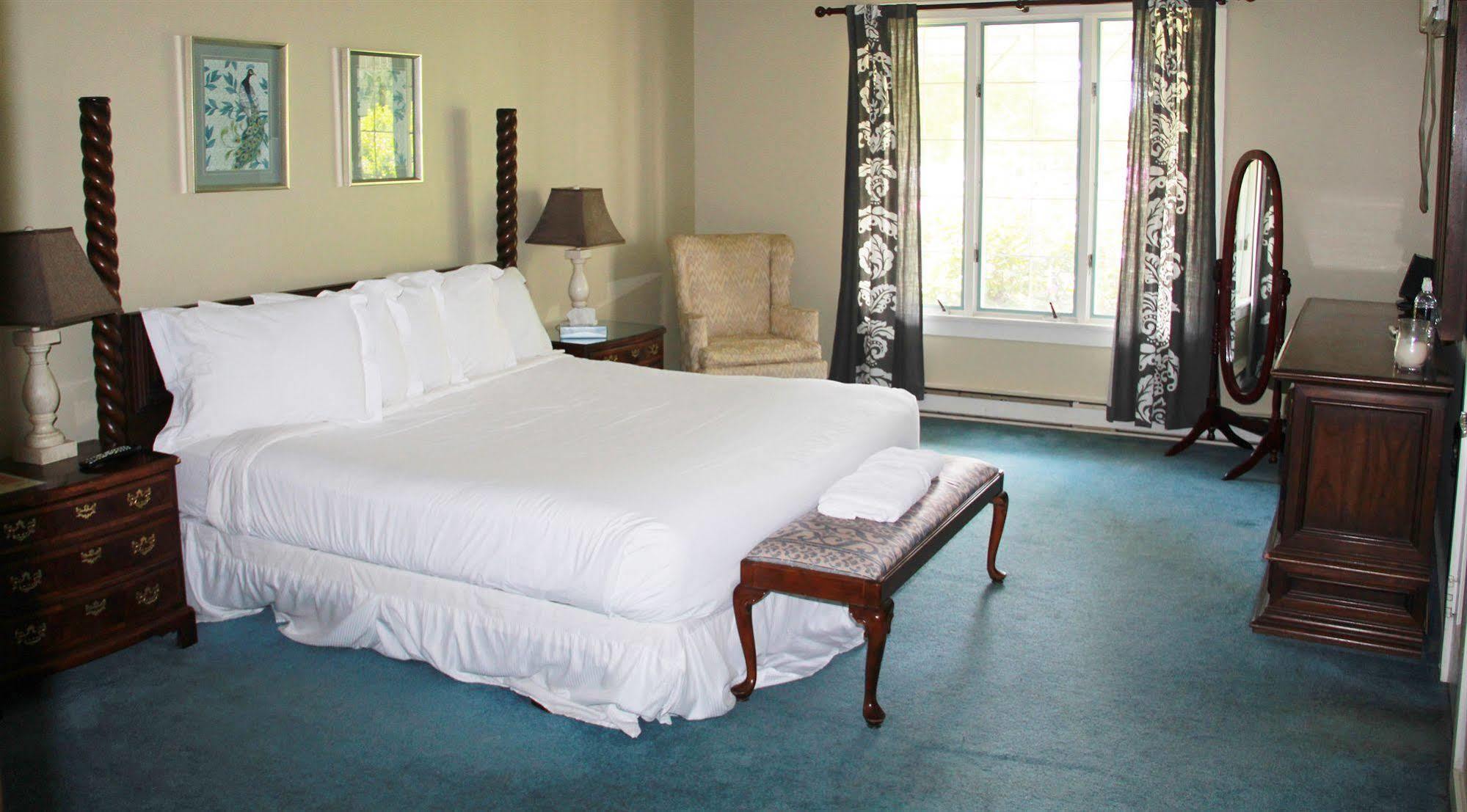 Water Gap Country Club And Resort Hotel