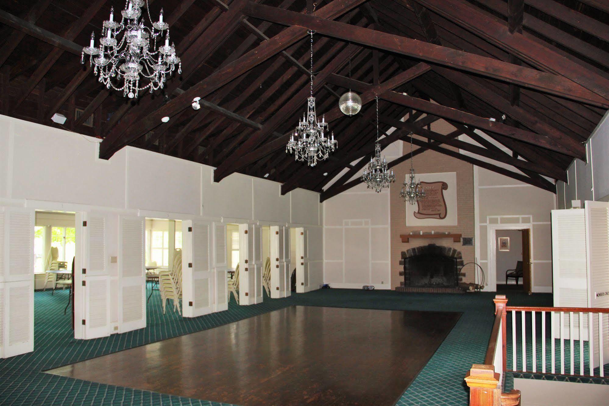 Water Gap Country Club And Resort Hotel