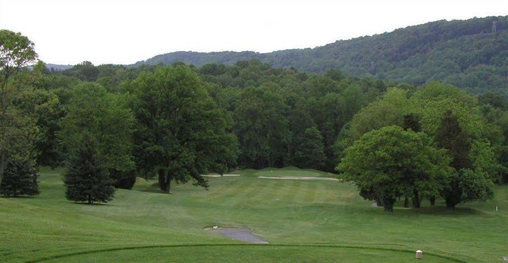 Water Gap Country Club And Resort 4*